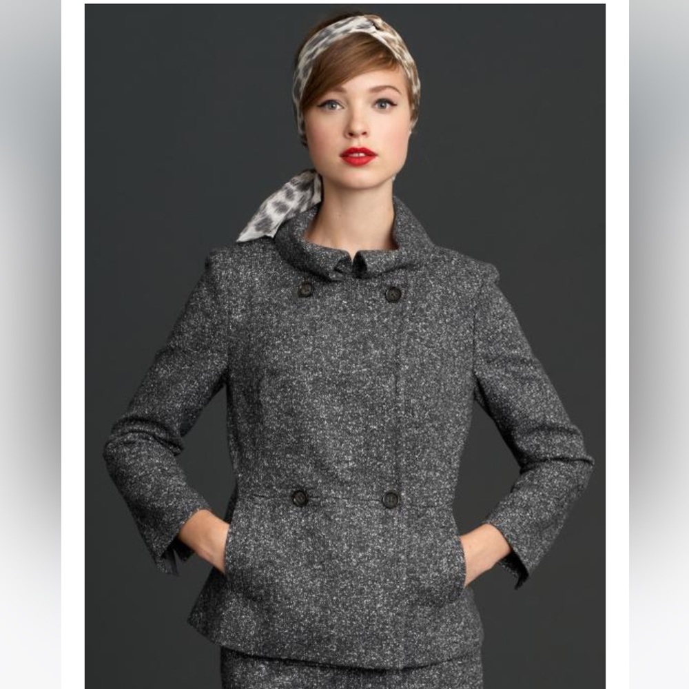 Banana Republic Mad Men Collection Suit EUC size 2